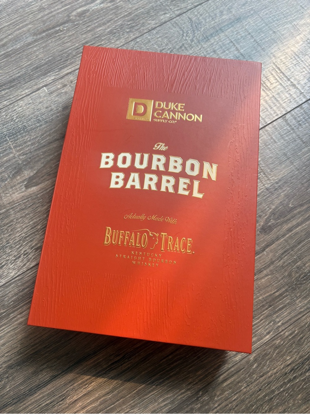 Duke Cannon The Bourbon Barrel Buffalo Trace Box - Red
